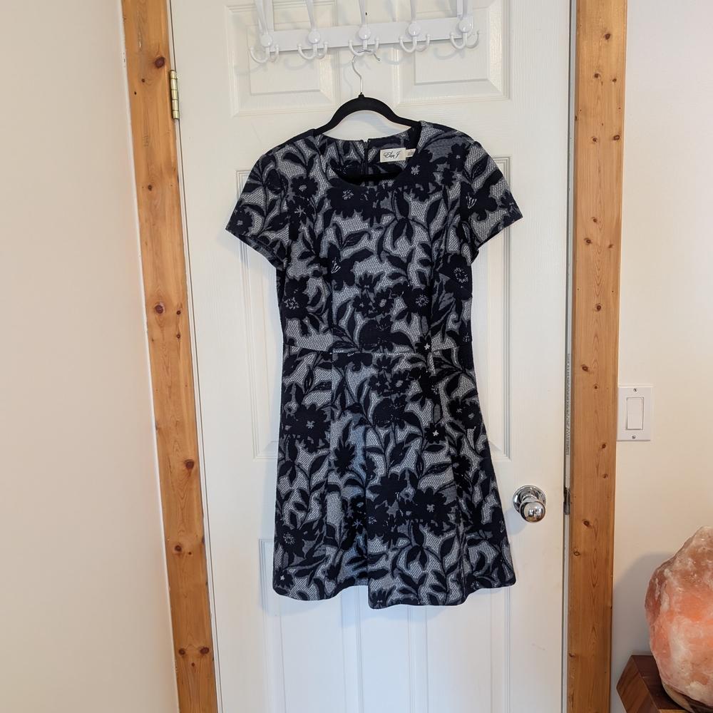 Floral Patterned Blue And White Dress